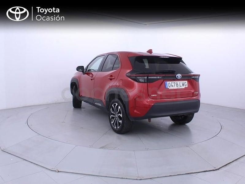 Usado Toyota Yaris Cross Active 116 CV (85 kW) 2022 Rojo SUV