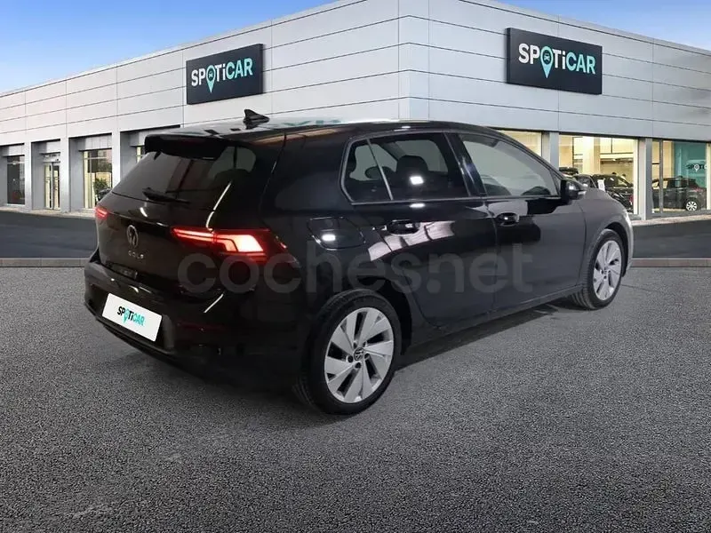 Usado VW Golf VIII 115 CV (84 kW) 2025 Negro Berlina