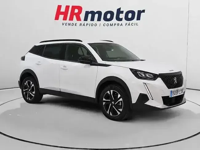 Usado Peugeot 2008 Allure 110 CV (80 kW) 2022 Blanco SUV
