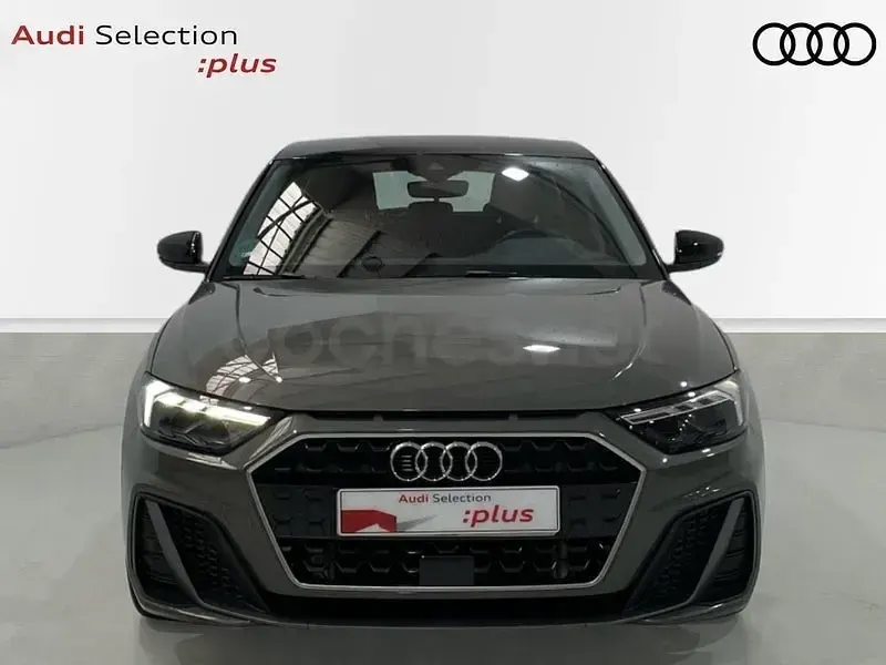 Usado Audi A1 Sportback 110 CV (80 kW) 2023 Gris / plata Utilitario