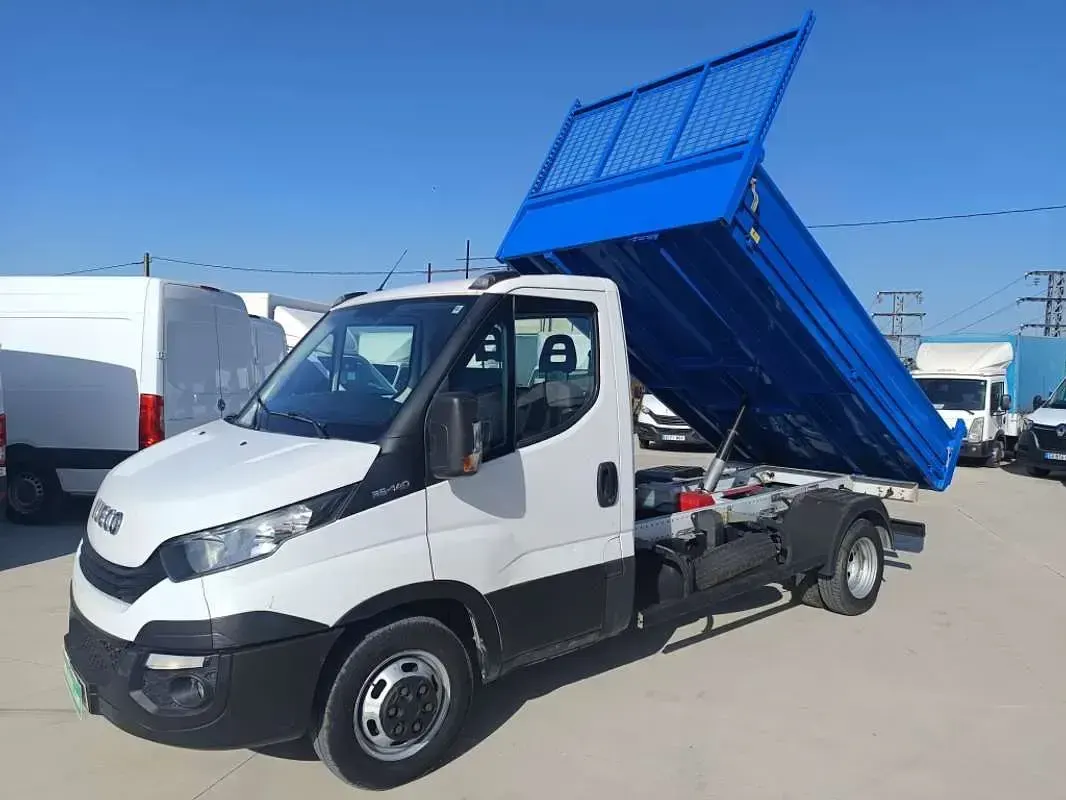 Usado Iveco Daily 136 CV (100 kW) 2020 Blanco Van