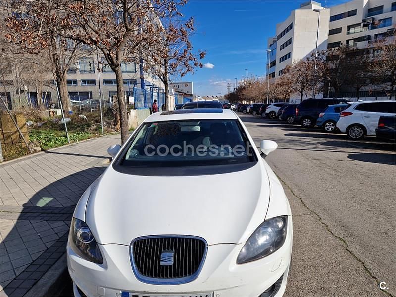 Usado Seat Leon Sport 140 CV (102 kW) 2010 Blanco Utilitario