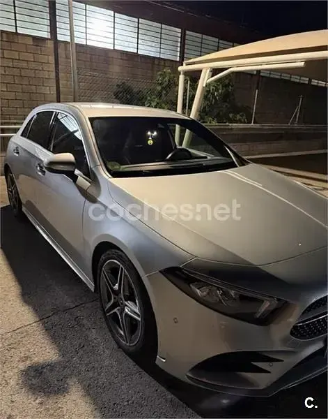 Usado Mercedes A200 150 CV (110 kW) 2022 Gris / plata Berlina