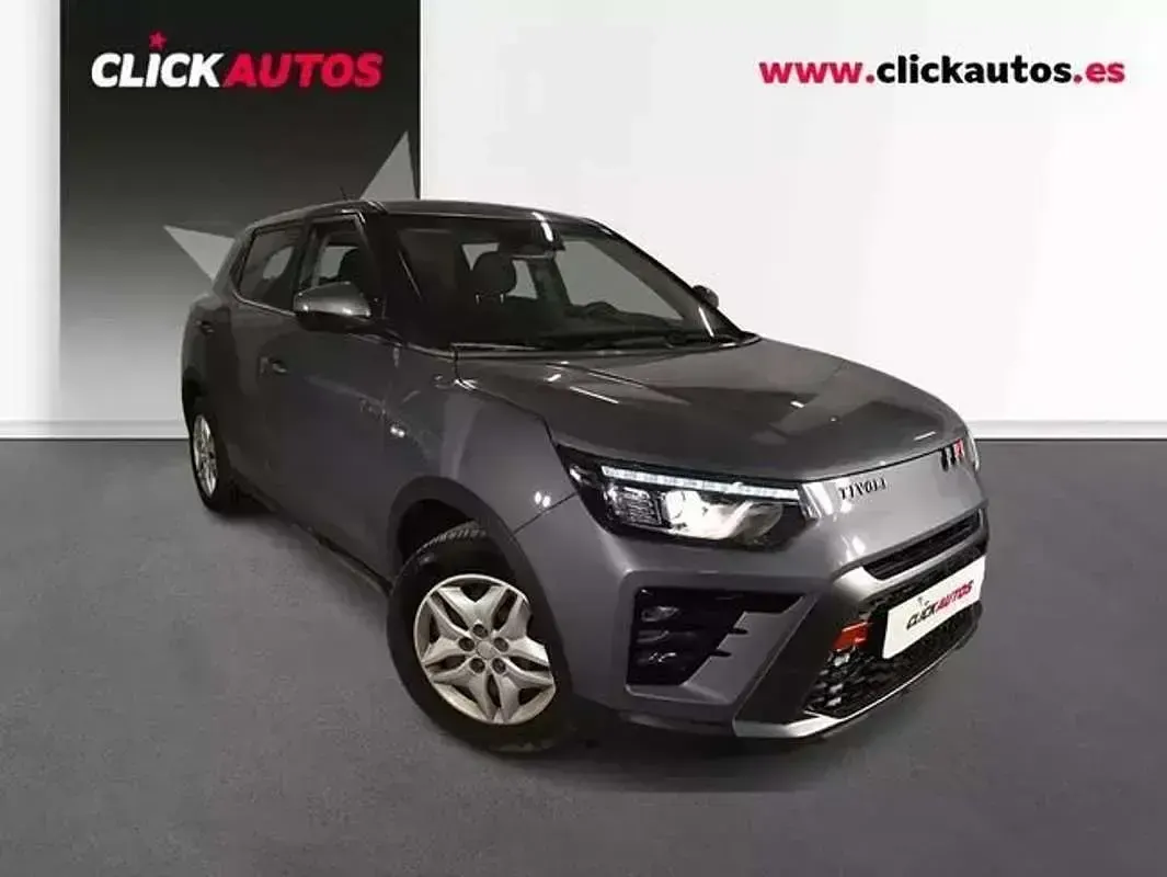 Usado SsangYong Tivoli 135 CV (99 kW) 2024 Gris SUV