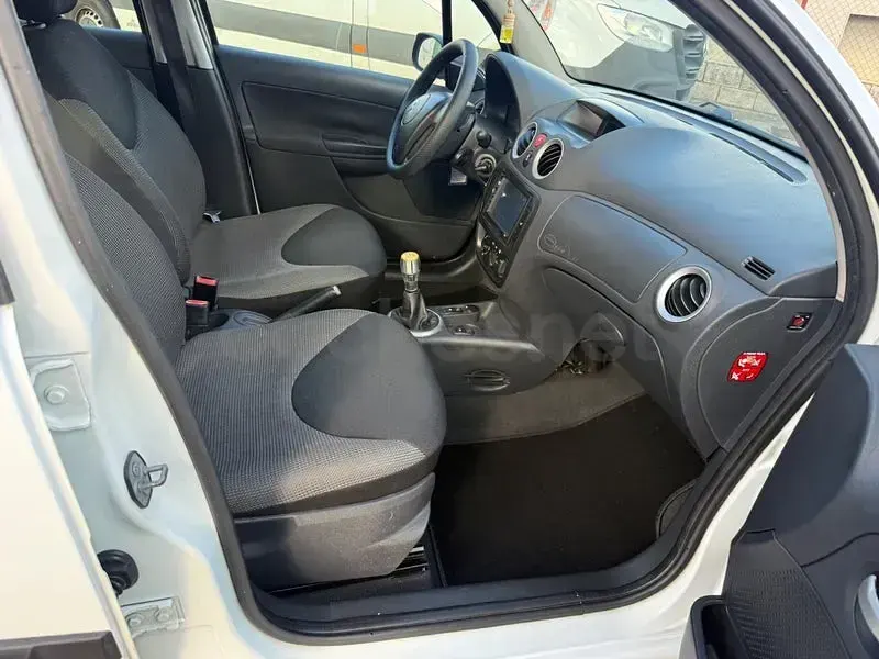 Käytetty Citroën C3 70 HP (51 kW) 2008 Valkoinen Sedan