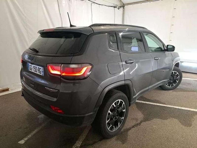 Usado Jeep Compass Trailhawk 241 CV (177 kW) 2022 Gris SUV
