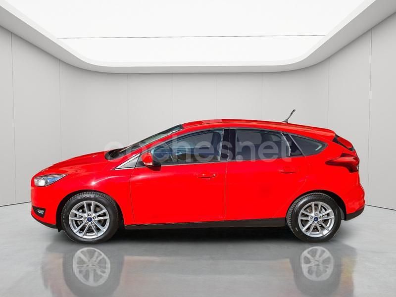 Usado Ford Focus Titanium 120 CV (88 kW) 2018 Rojo Berlina