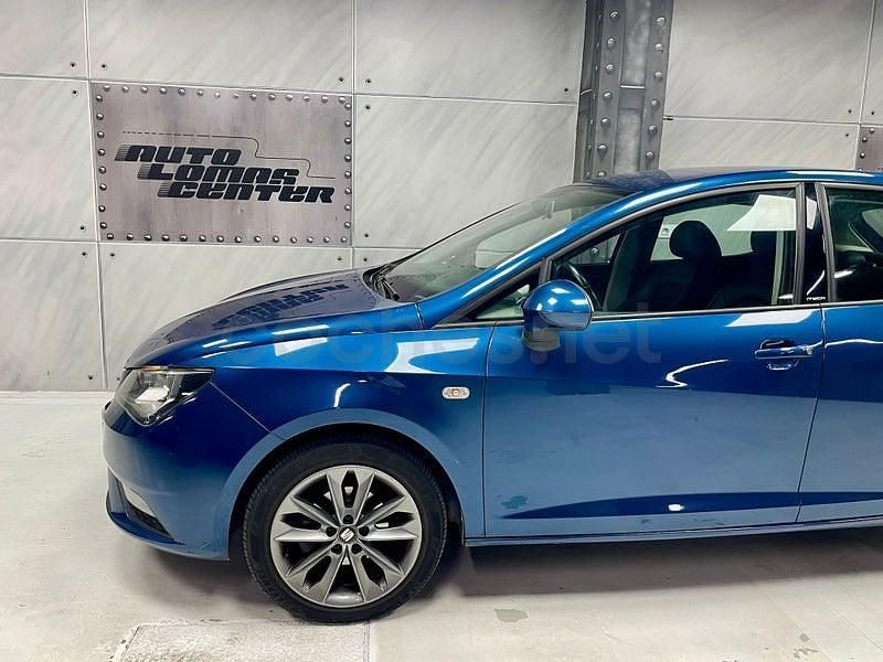 Usado Seat Ibiza I-Tech 90 CV (66 kW) 2015 Azul Berlina
