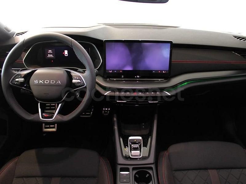 Usado Skoda Octavia RS 265 CV (194 kW) 2025 Gris / plata Familiar