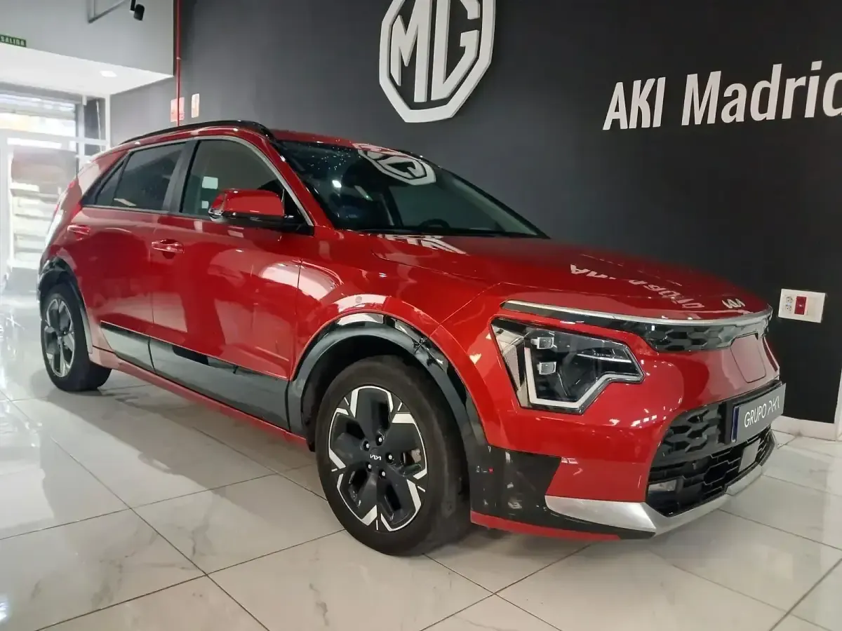 Usado Kia e-Niro 150 kW (204 CV) 2023 Rojo SUV