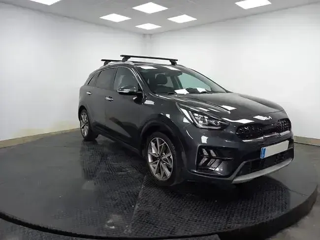 Usado Kia Niro 141 CV (103 kW) 2022 Gris SUV
