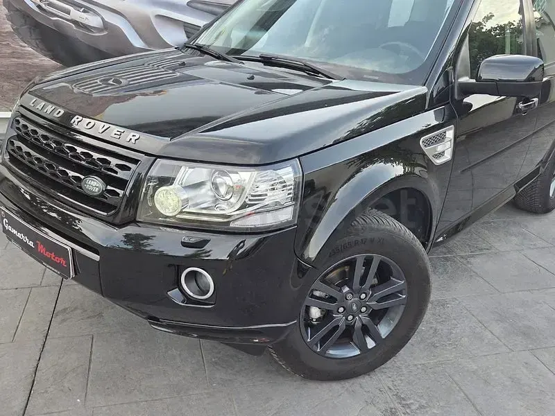 Usado Land Rover Freelander 2 SE 150 CV (110 kW) 2014 Negro SUV