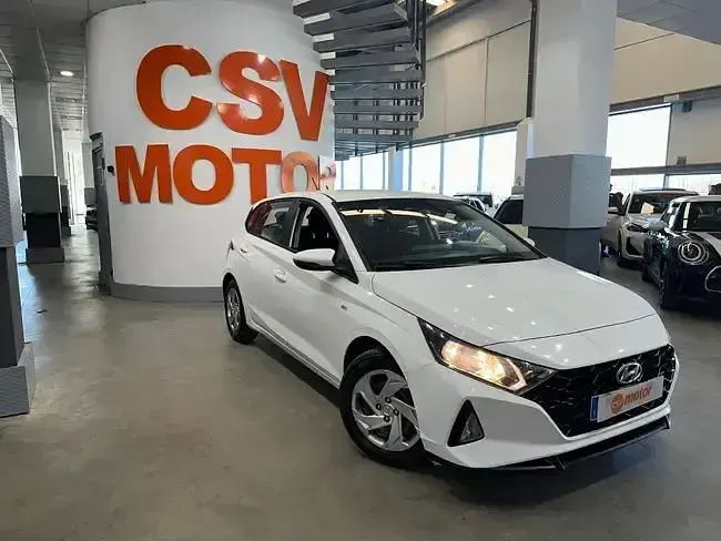 Usado Hyundai i20 101 CV (74 kW) 2021 Blanco Utilitario
