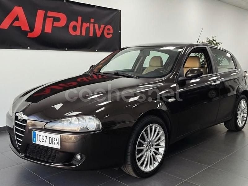 Negro Usado 2005 Alfa Romeo 147 Utilitario | 3500 € (Precio justo) - Imagen 1/4