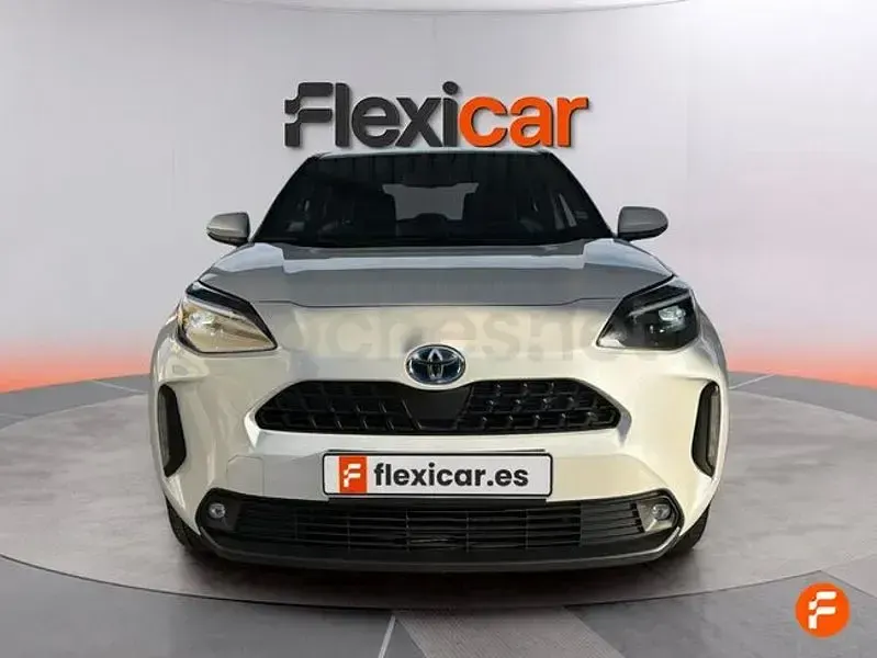 Usado Toyota Yaris Cross Active 116 CV (85 kW) 2022 Blanco SUV