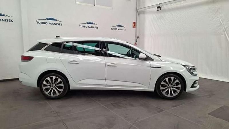 Usado Renault Mégane GrandTour Techno 140 CV (102 kW) 2023 Blanco Familiar