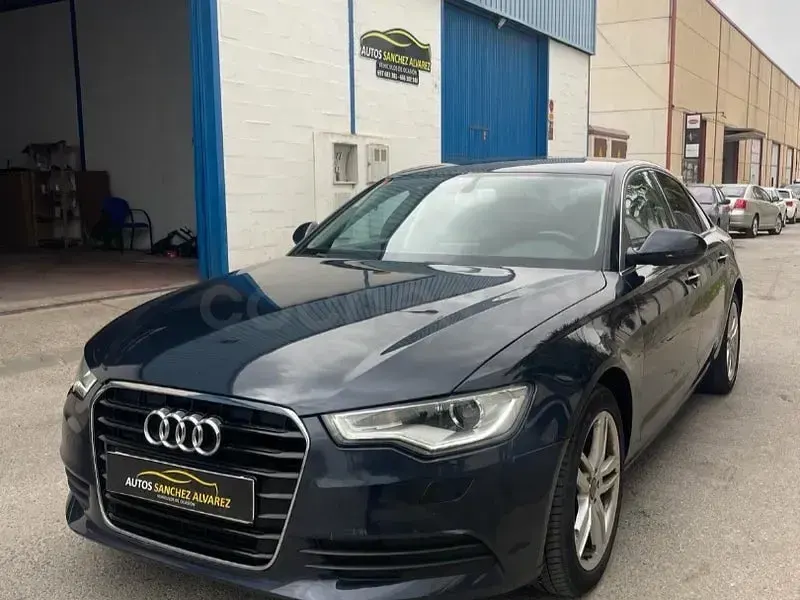 Usado Audi A6 177 CV (130 kW) 2012 Negro Berlina