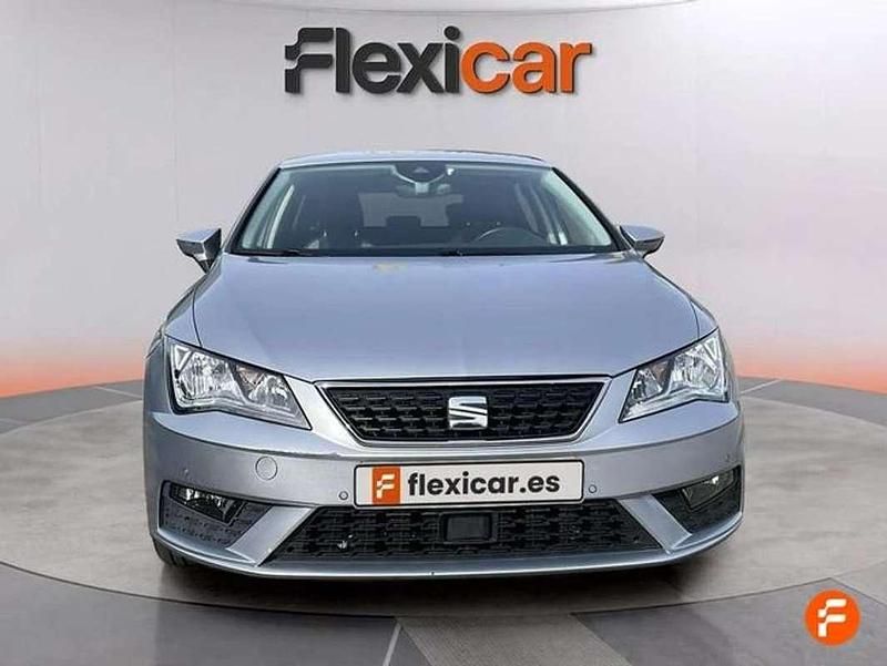 Usado Seat Leon ST Style 131 CV (96 kW) 2020 Gris Familiar