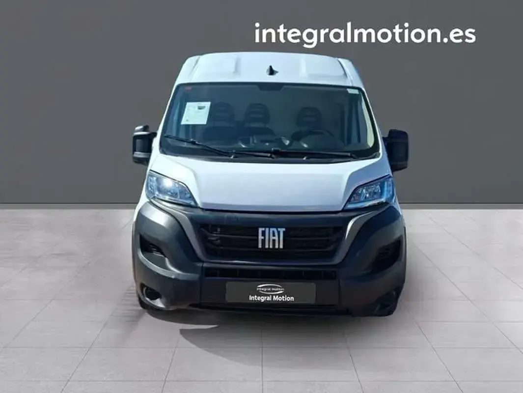 Usado Fiat Ducato 140 CV (102 kW) 2023 Blanco Van