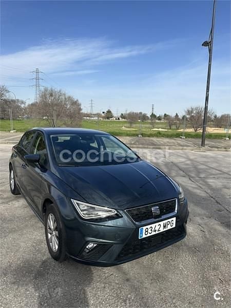 Usado Seat Ibiza Style 115 CV (84 kW) 2024 Gris / plata Utilitario