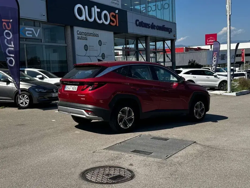 Usado Hyundai Tucson 215 CV (158 kW) 2025 Rojo SUV