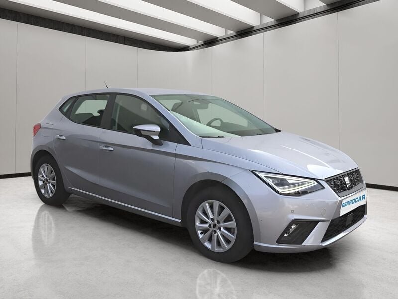 Gris Usado 2023 Seat Ibiza Style | 16.800 € (Precio justo) - Imagen 1/4