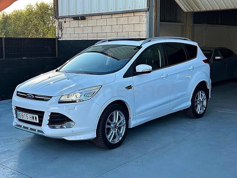 Usado Ford Kuga Titanium 140 CV (102 kW) 2014 Blanco SUV