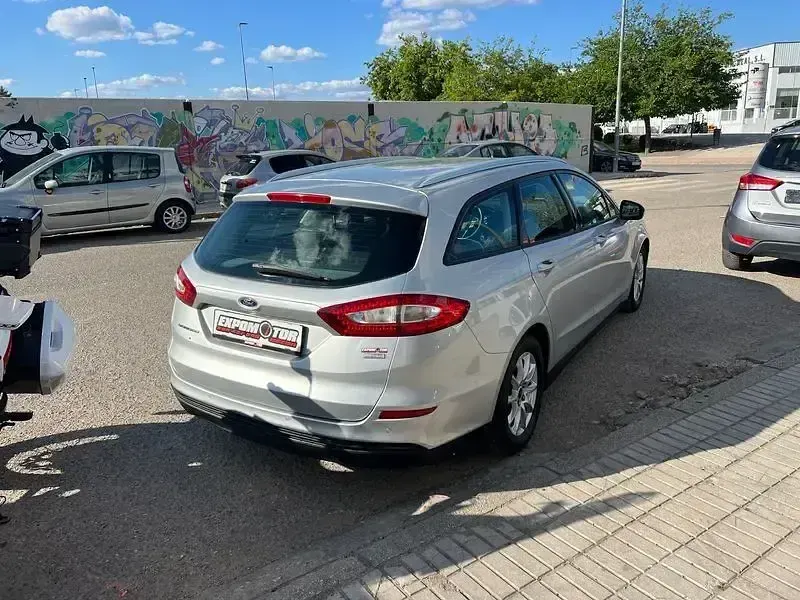 Usado Ford Mondeo Business Edition 120 HP (88 kW) 2016 Cinzento Carrinha