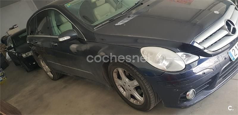 Usado Mercedes R280 190 CV (139 kW) 2007 Negro Monovolumen