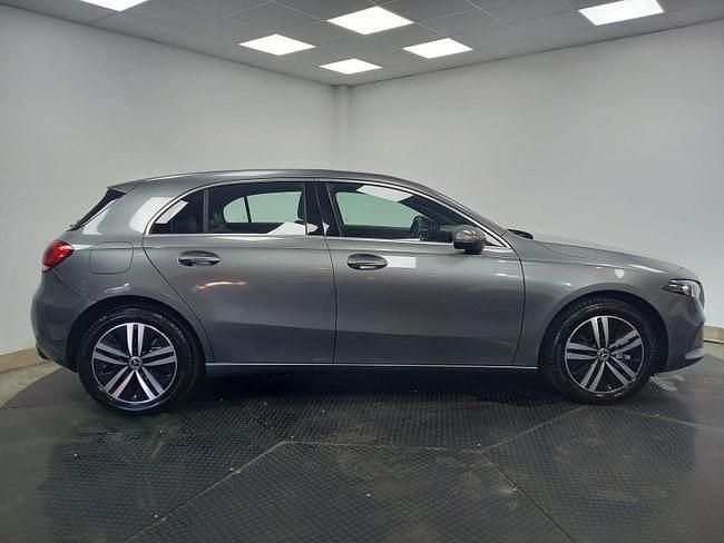 Usado Mercedes A250 220 CV (161 kW) 2020 Gris / plata Berlina