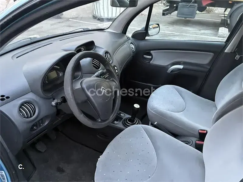 Usado Citroën C3 70 CV (51 kW) 2003 Azul Berlina