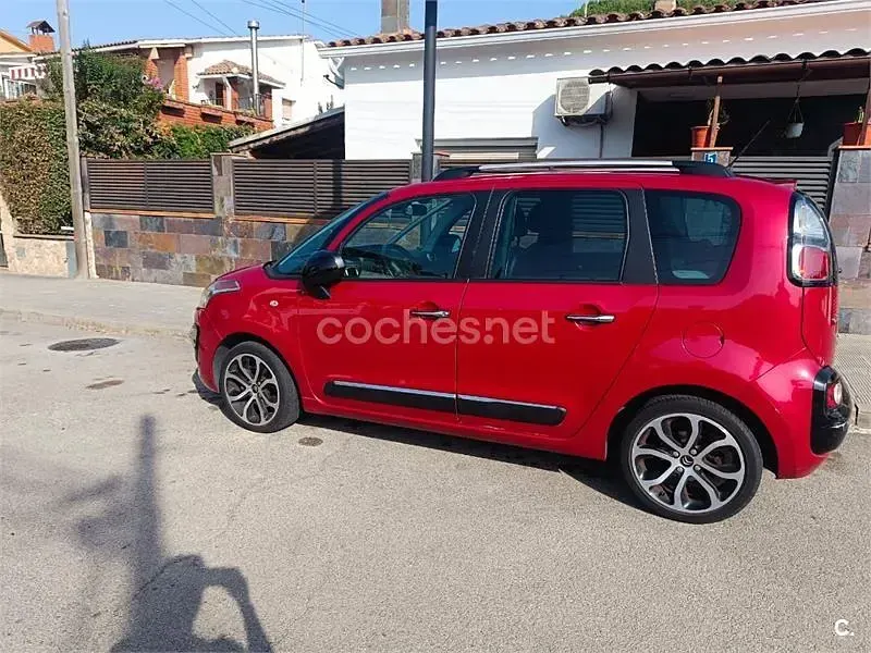 Usado Citroën C3 Picasso Feel 110 CV (80 kW) 2016 Granate Monovolumen