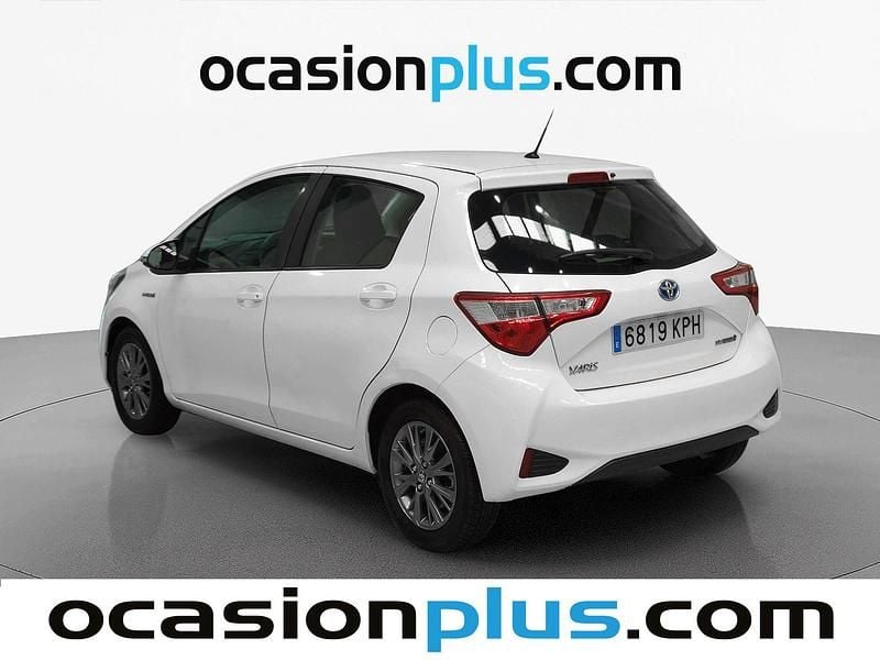 Usado Toyota Yaris Hybrid Active 100 CV (73 kW) 2018 Blanco Utilitario