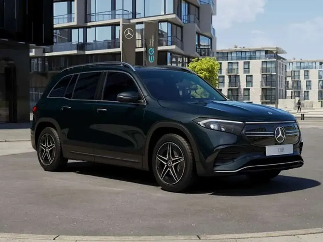 Usado Mercedes EQB300 167 kW (228 CV) 2023 Negro SUV