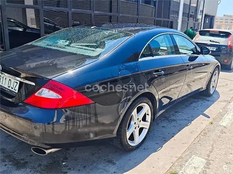 Usado Mercedes CLS500 306 CV (225 kW) 2005 Negro Coupe