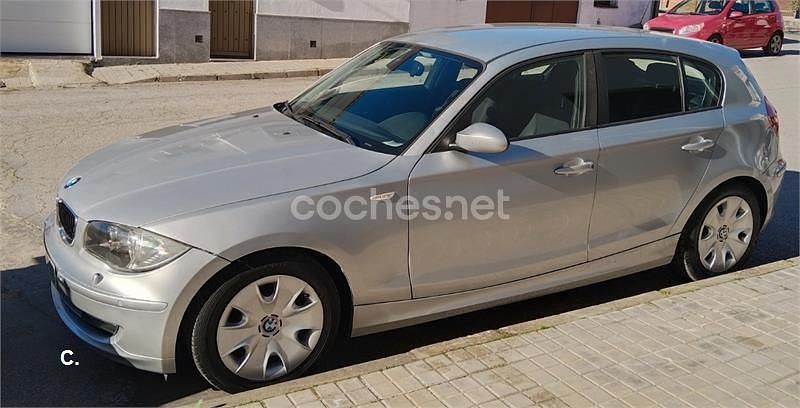 Usado BMW 118 122 CV (89 kW) 2007 Gris / plata Utilitario