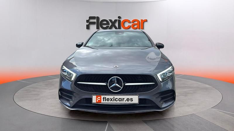 Usado Mercedes A180 116 HP (85 kW) 2021 Cinzento Sedan