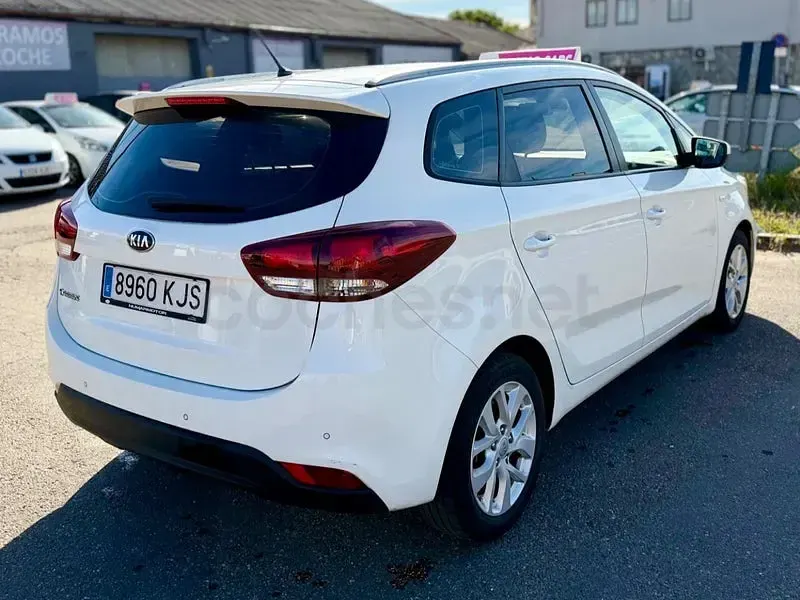 Usado Kia Carens 135 CV (99 kW) 2018 Blanco Monovolumen