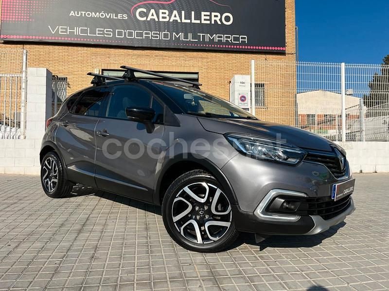 Usado Renault Captur Zen 90 CV (66 kW) 2019 Gris / plata SUV