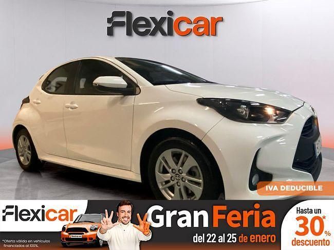 Blanco Usado 2021 Toyota Yaris Hybrid Active Berlina | 17.990 € (Precio justo) - Imagen 1/4