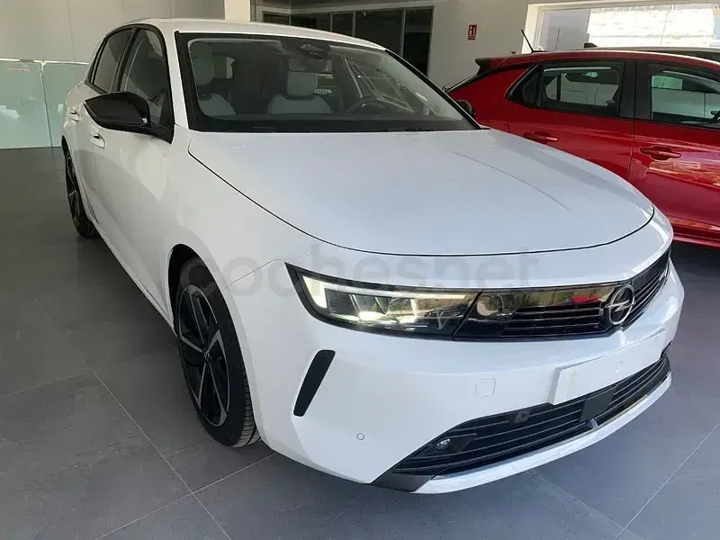 Nuevo Opel Astra Edition 110 CV (80 kW) 2025 Blanco Utilitario