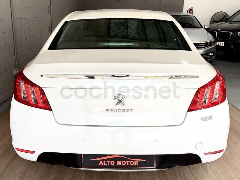 Usado Peugeot 508 Active 115 CV (84 kW) 2013 Blanco Berlina
