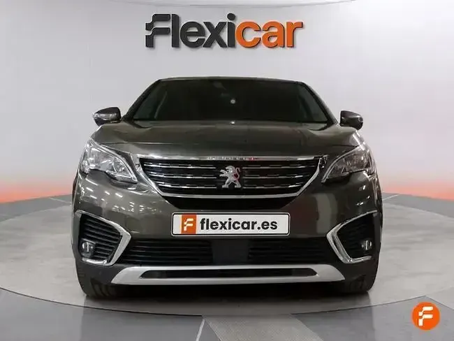 Usado Peugeot 5008 Allure 130 CV (95 kW) 2018 Verde Monovolumen