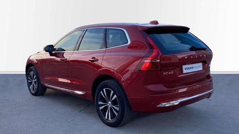 Usado Volvo XC60 Core 351 CV (258 kW) 2024 Rojo SUV