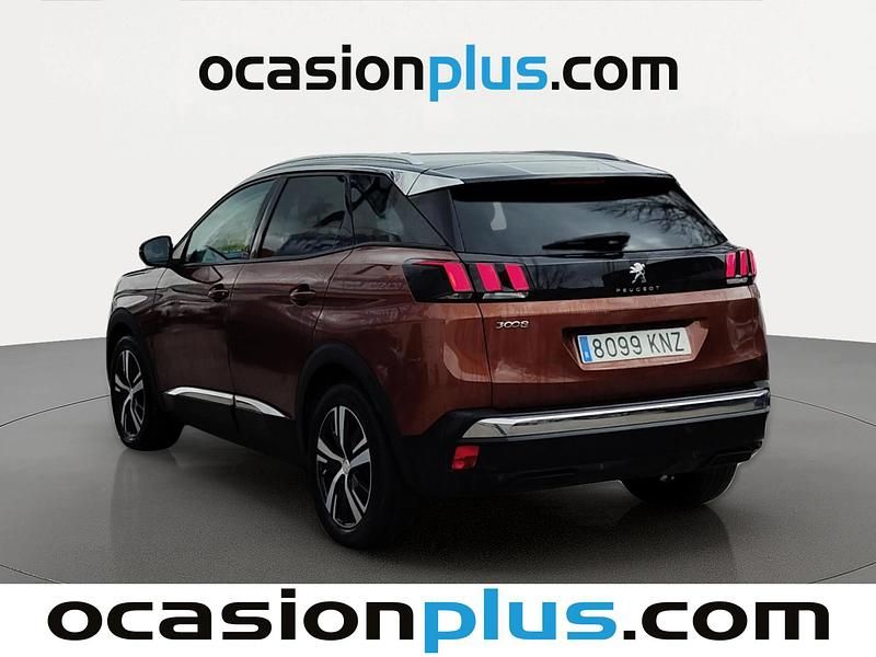 Usado Peugeot 3008 Allure 130 CV (95 kW) 2018 Marrón SUV
