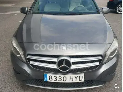 Käytetty Mercedes A200 Urban 136 HP (100 kW) 2014 Harmaa Sedan