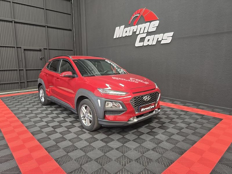 Usado Hyundai Kona 120 CV (88 kW) 2021 Granate SUV