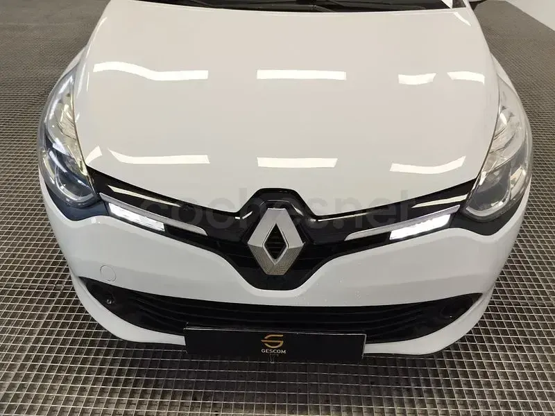 Usado Renault Clio IV Business 75 CV (55 kW) 2015 Blanco Berlina