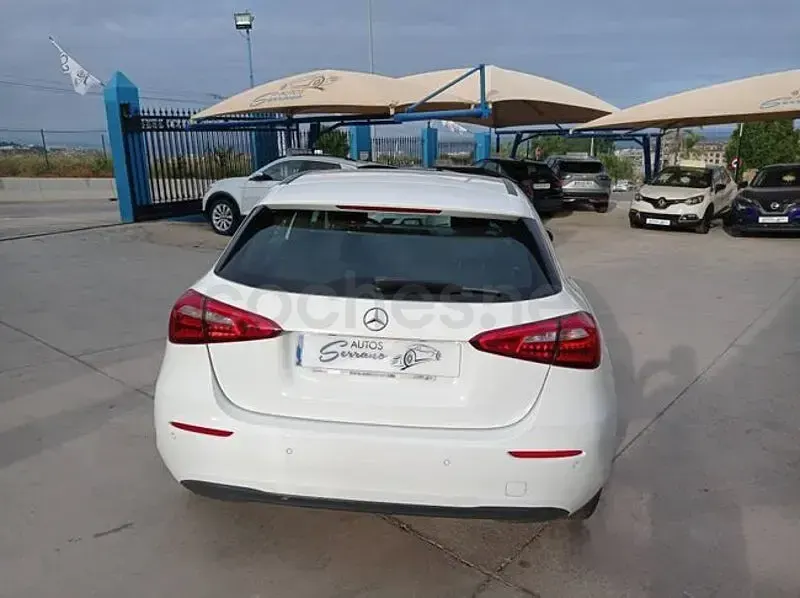 Usado Mercedes A200 163 CV (119 kW) 2021 Blanco Berlina