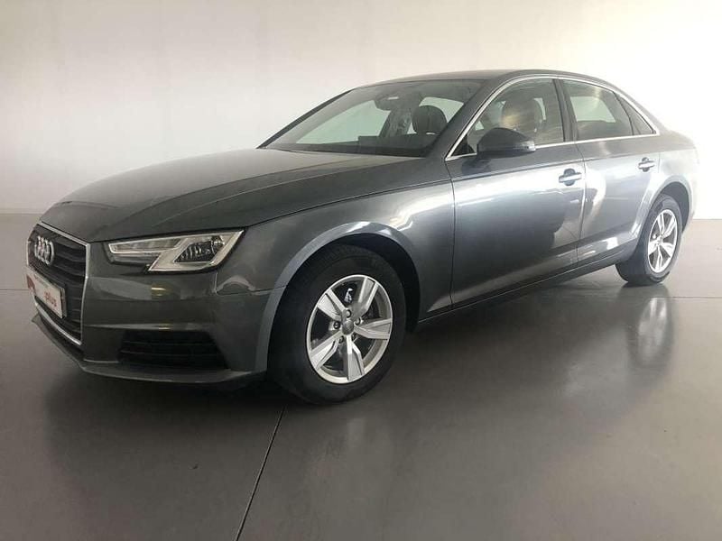 Usado Audi A4 Advanced 150 HP (110 kW) 2017 Cinzento Sedan